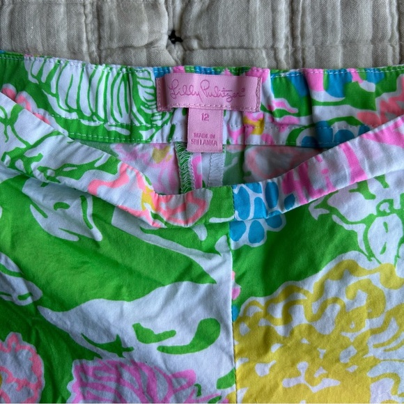 Lilly Pulitzer Floral Green Pink Yellow Shorts - Picture 2 of 3